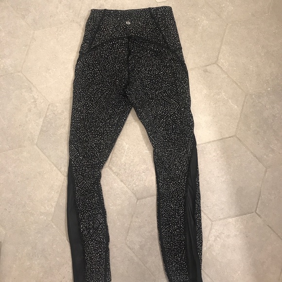 lululemon leggings size 4 - Picture 3 of 5